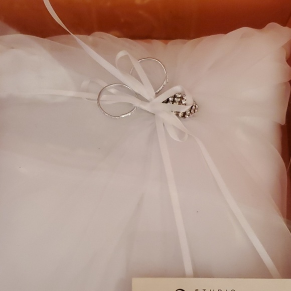 His & Hers Studio Ring Pillow - Picture 2 of 3